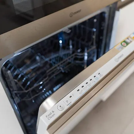 Lovely Modern בית נופש מודיקה